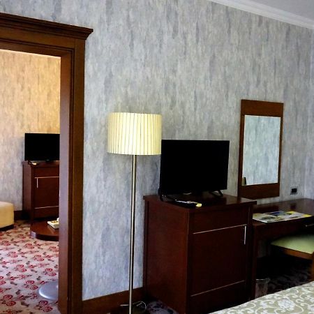 Queen Thermal Resort Hotel Emet Екстер'єр фото