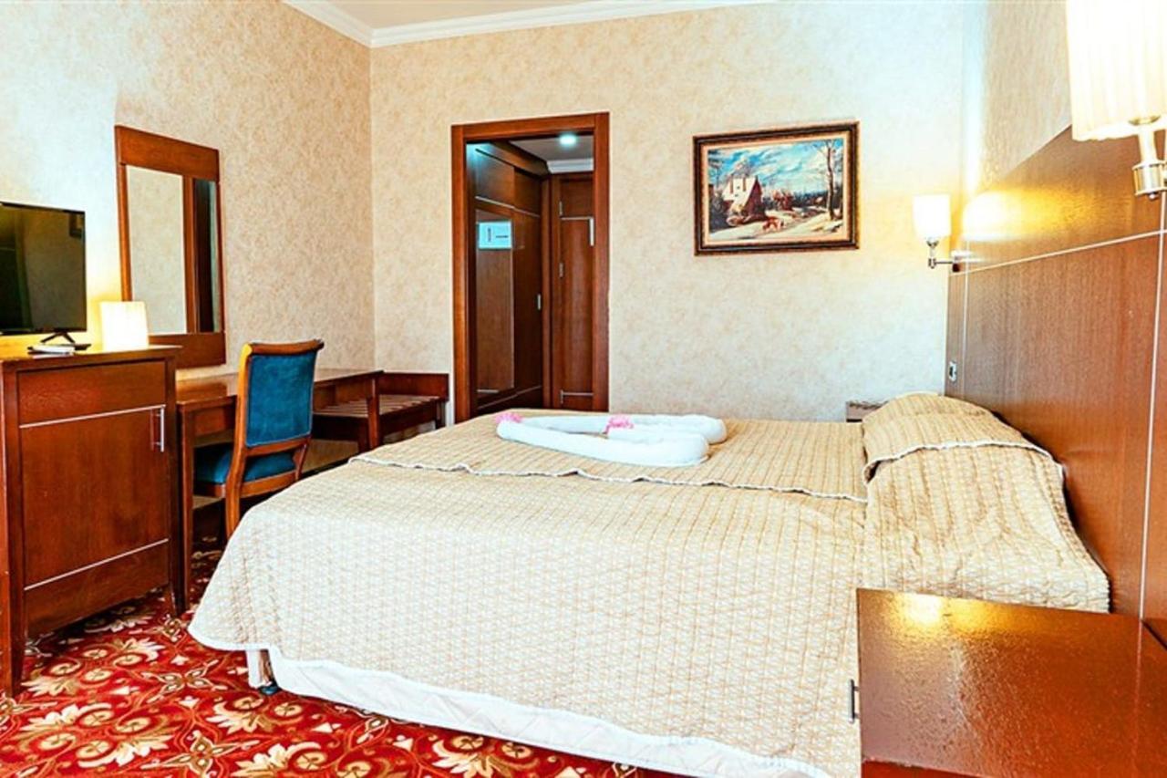 Queen Thermal Resort Hotel Emet Екстер'єр фото