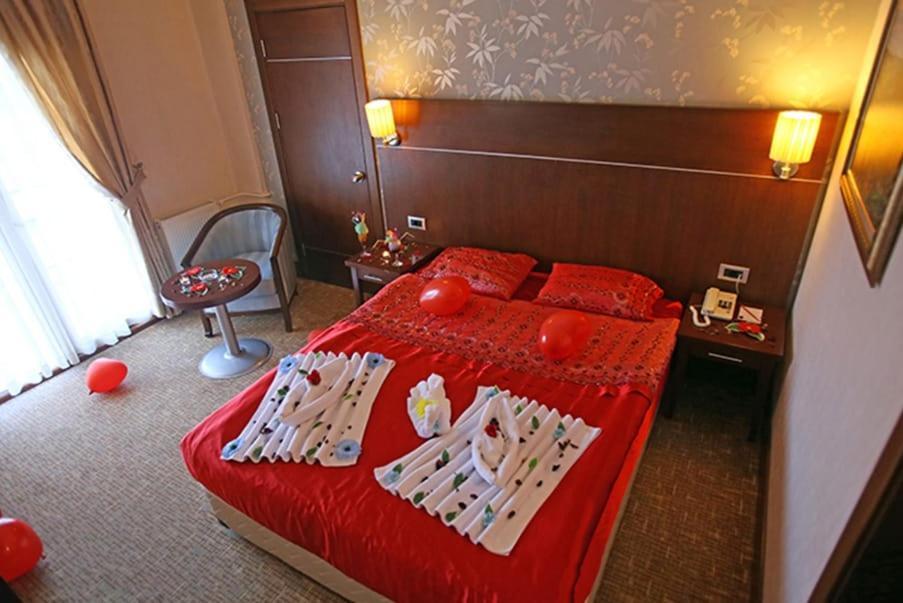 Queen Thermal Resort Hotel Emet Екстер'єр фото