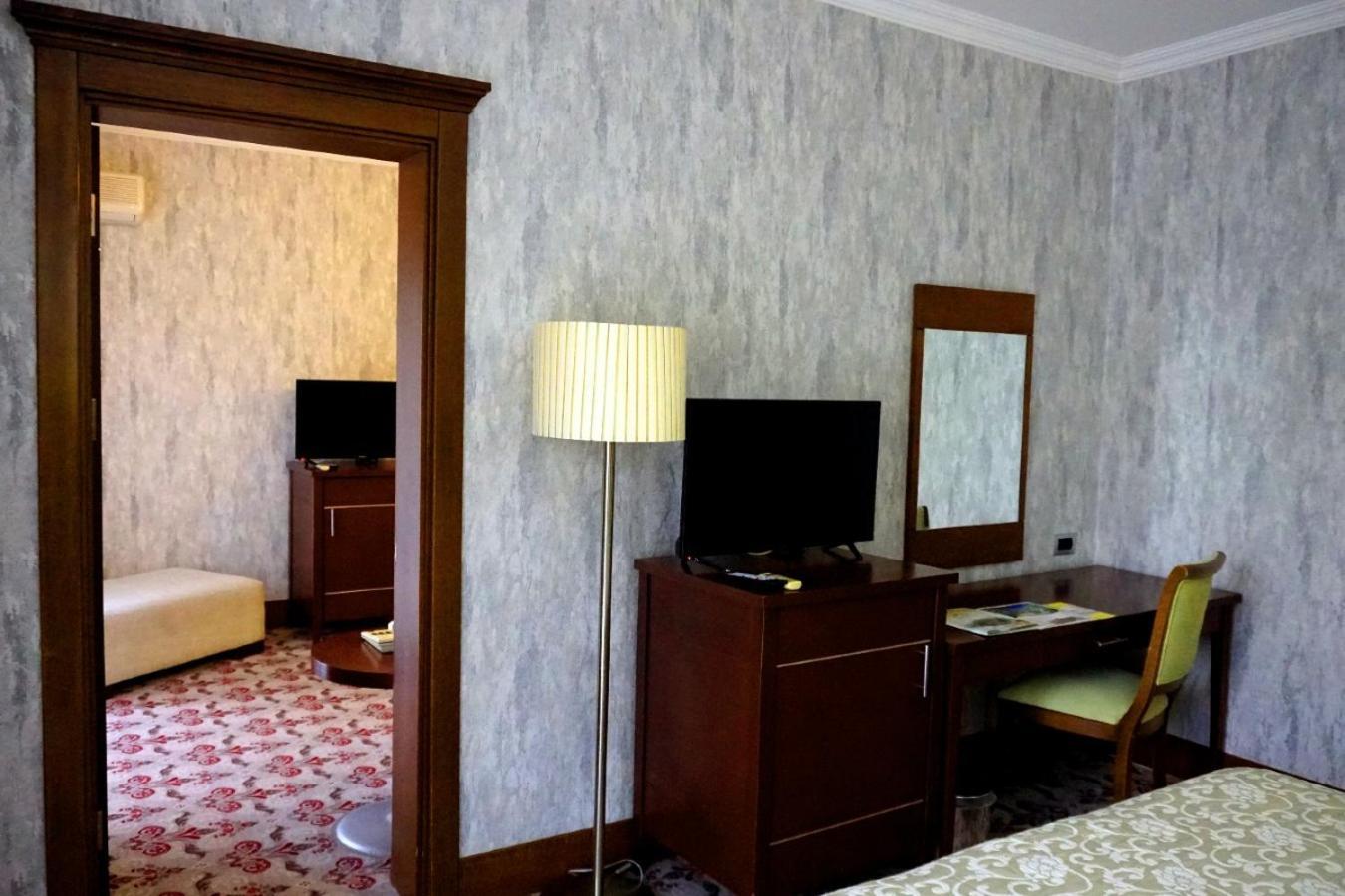 Queen Thermal Resort Hotel Emet Екстер'єр фото