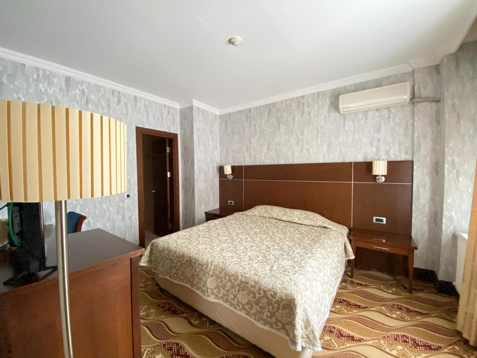 Queen Thermal Resort Hotel Emet Екстер'єр фото